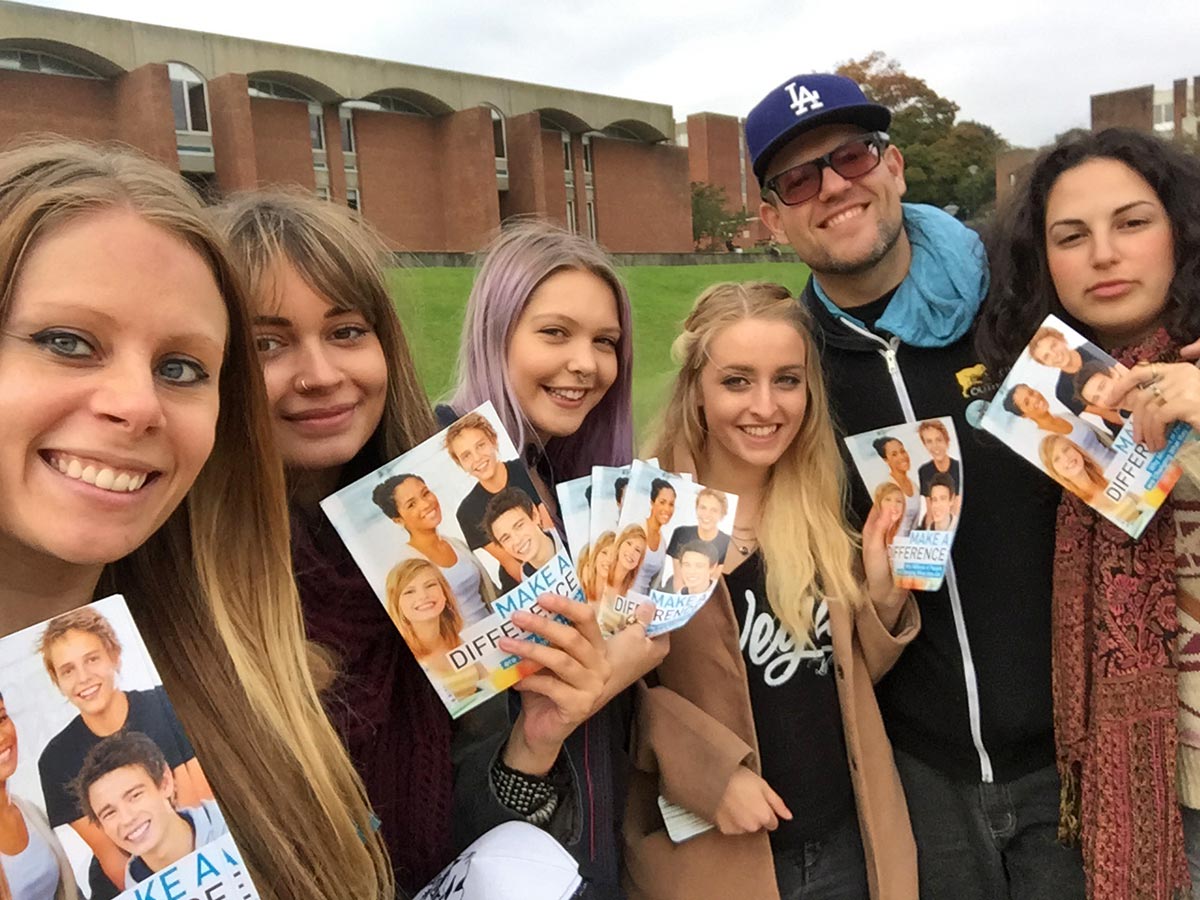 Kim, Eve, Ell’e, Emily, Vic, and Popi at the University of Sussex