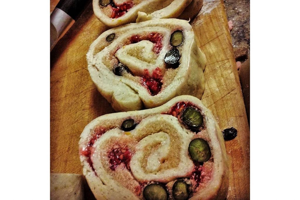 Vegan-Citrus_Berry_Buns-Uncooked